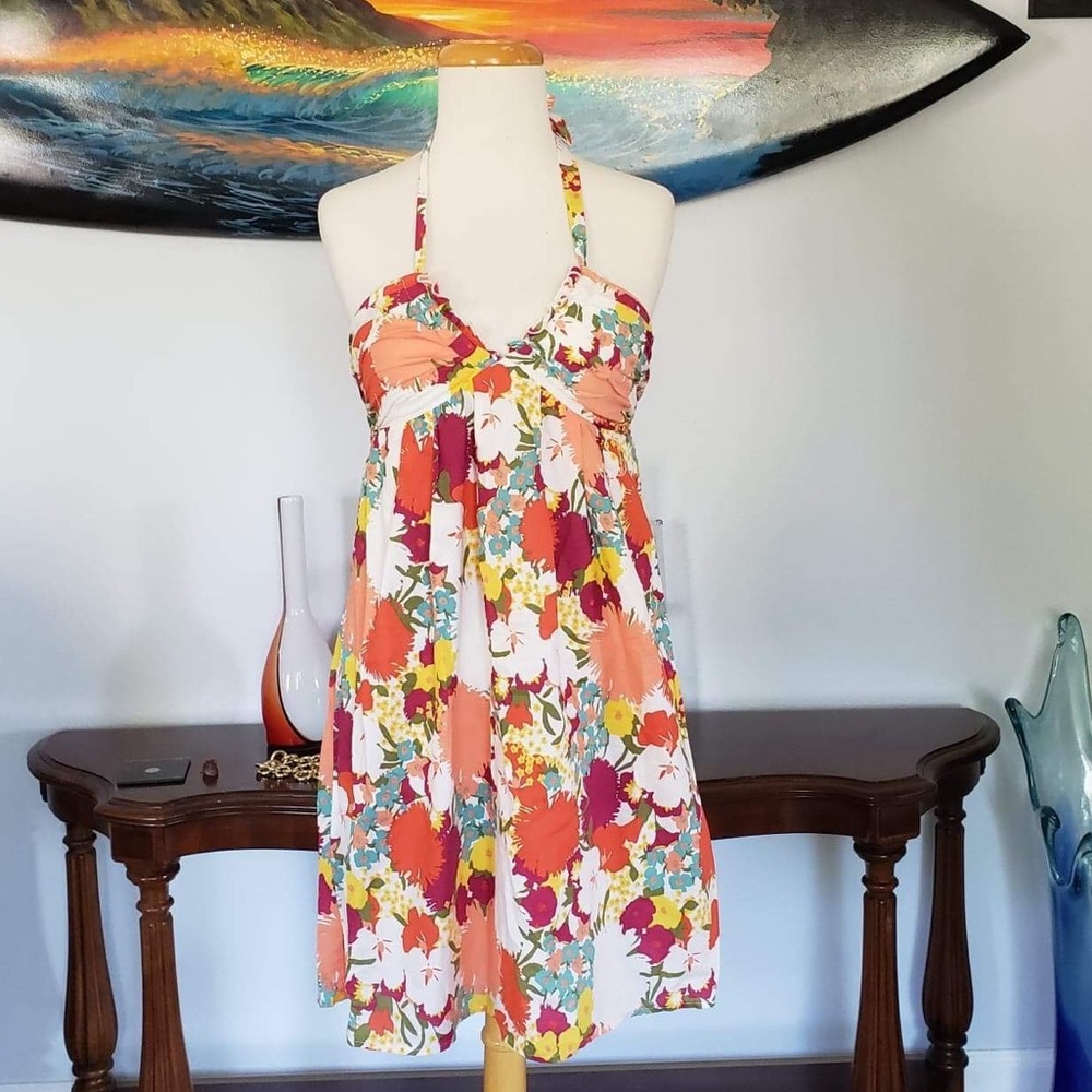 Halter dress - Picture 1 of 8